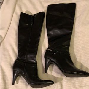 Calvin Klein 7 1/2 black leather 3” heeled boots